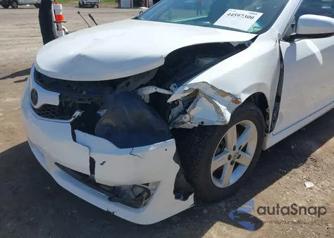 2012 Toyota Camry Se z USA, uszkodzony, nr VIN 4T1BF1FK0CU124560